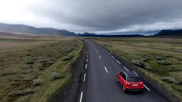الصورة الرئيسية لمقال: تفسير حلم قيادة السيارة في المنام