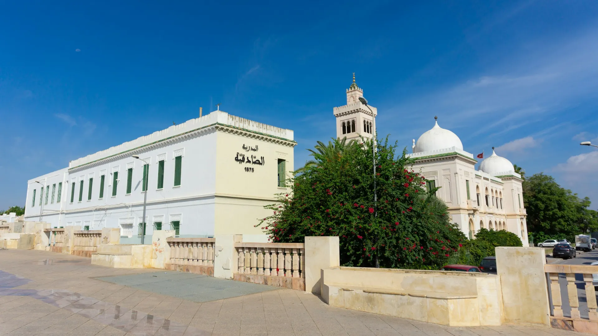 الصورة الرئيسية لمقال: تفسير حلم الهروب من المدرسة في المنام